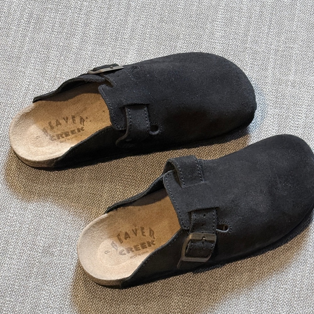 Beaver Creek Black Suede Clogs Mules Buckle Strap Made in Spain Mens 6 Womens 8